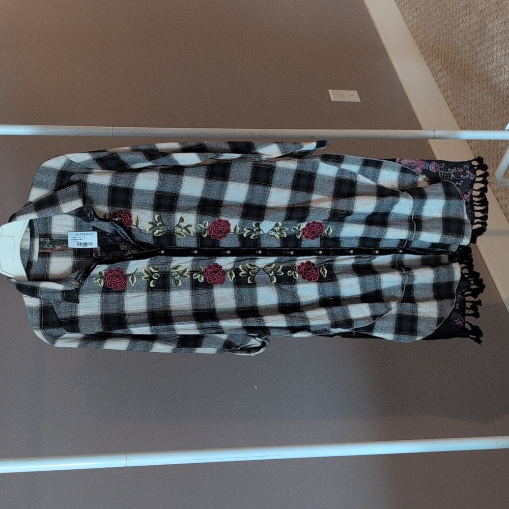 Aratta Black and White Plaid Long Tunic with Pink Rose Embroidery - Picture 4 of 14